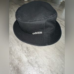 Adidas bucket hat
